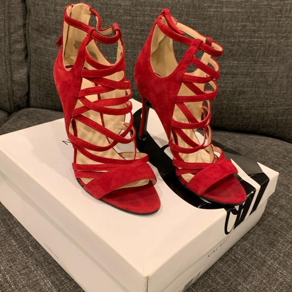 Nine West Strappy Sandal - Picture 3 of 6